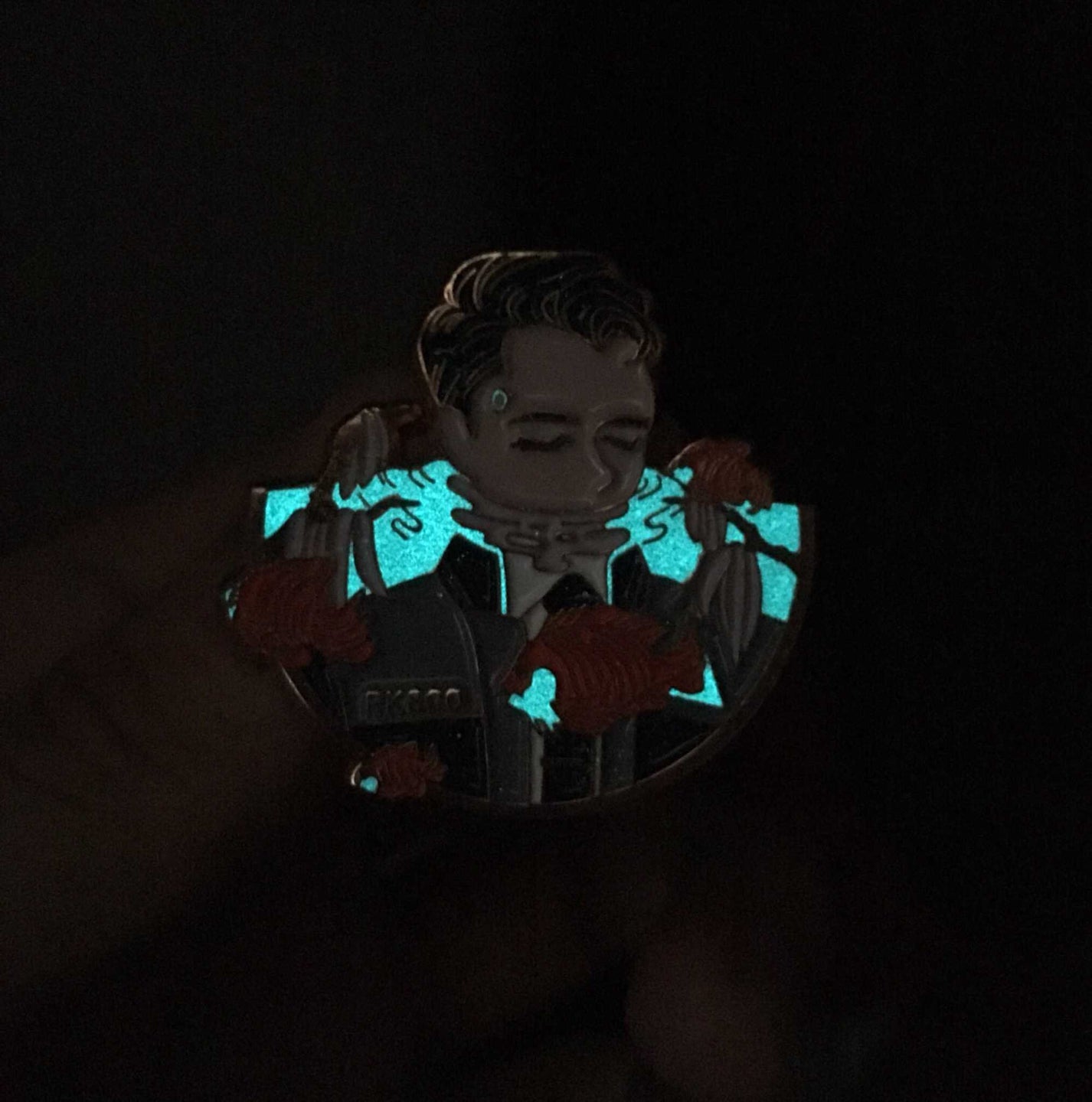 Detroit: Become Human Connor Enamel Pin – "Save the Fish" Fan Art